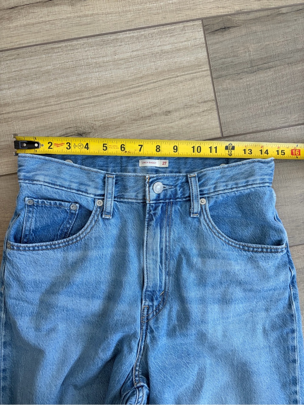 Levi’s Cinch Baggy Light Weight High Rise Wide Leg Denim Jeans Medium Wash 27 - Picture 7 of 10